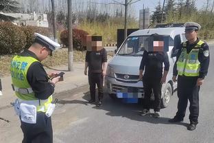 ? Dưa hấu? Truyền thông Hàn Quốc tiết lộ: Lý Cương Nhân bị chụp ảnh hẹn hò với nữ đoàn Lý Na Ân trong xe, trong nhà
